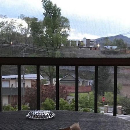 Spacious Downtown Condo Walking Distance To Downtown Gatlinburg Sleeps 6 Guests Bagian luar foto