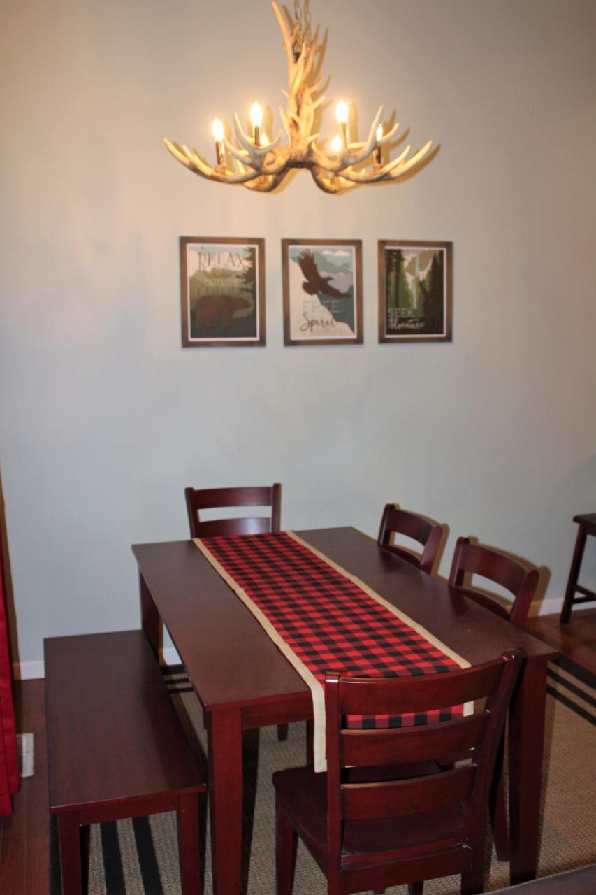 Spacious Downtown Condo Walking Distance To Downtown Gatlinburg Sleeps 6 Guests Bagian luar foto